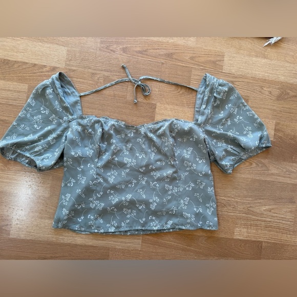 Abercrombie & Fitch Cropped Floral Puff Sleeve Smocked Back Square Neck Top XL - Picture 3 of 8